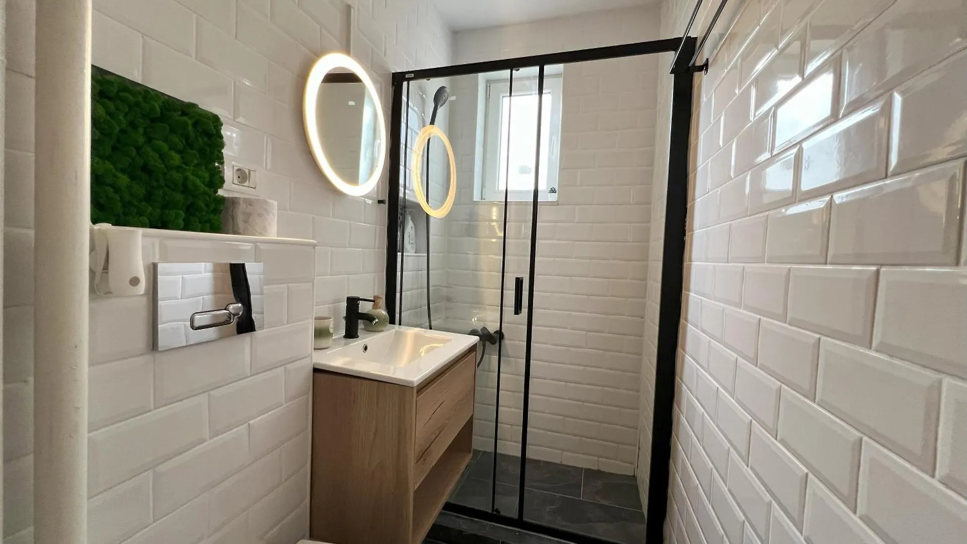 Lazy'S Haven - Chic Central Escape In Bucharest Romania